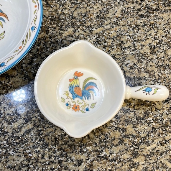 Rooster Bleu Poppytrail Gravy Boat - Picture 4 of 8